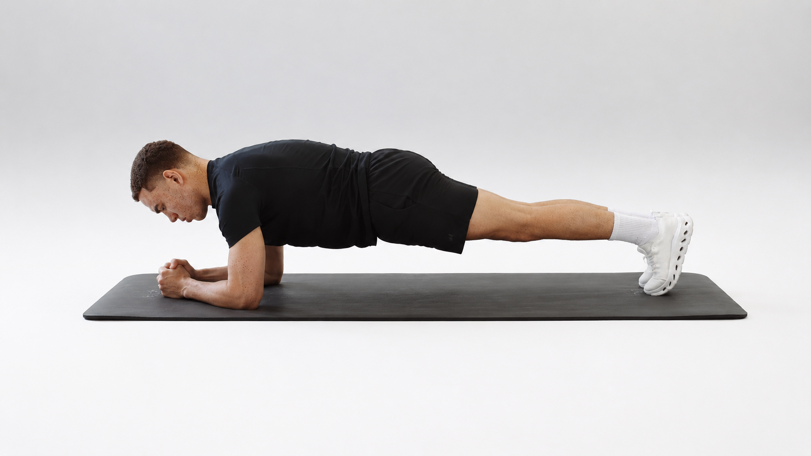Plank Hover in Yoga Mat