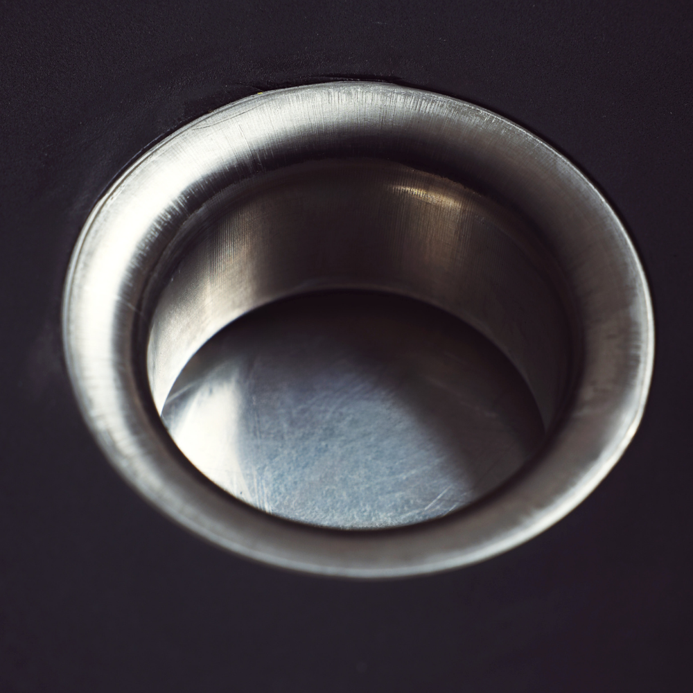 Steel Ring in Bumper Plates for Weightlifting